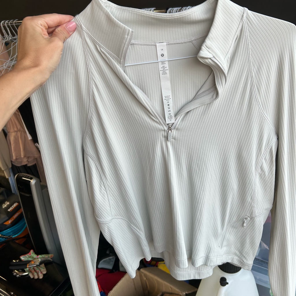Lululemon Athletica Long Sleeve Zip-Up Top